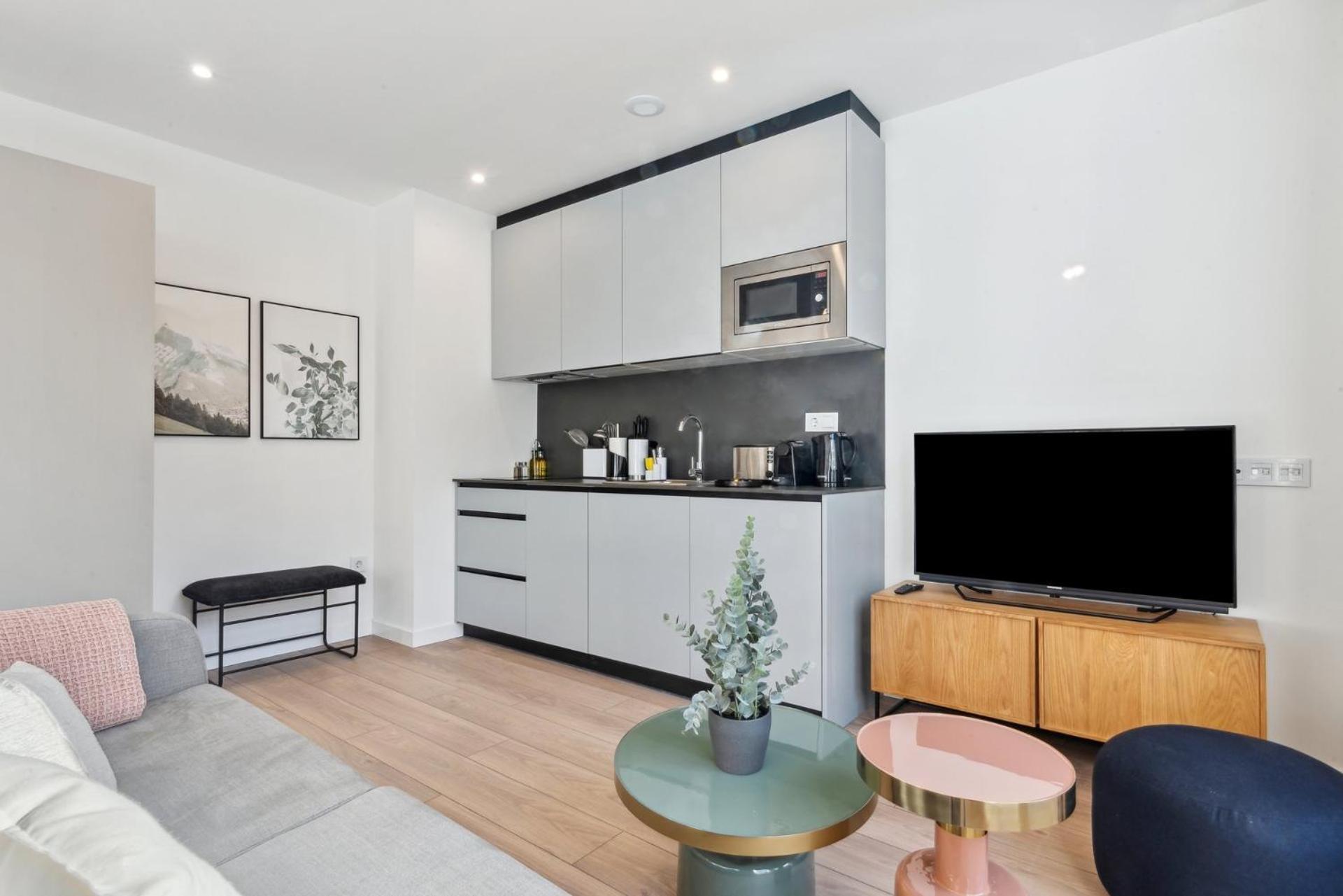Limehome Valencia Carrer Del Pare Palau I Quer 외부 사진