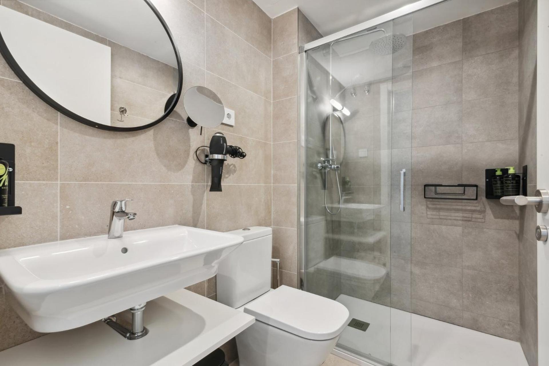 Limehome Valencia Carrer Del Pare Palau I Quer 외부 사진