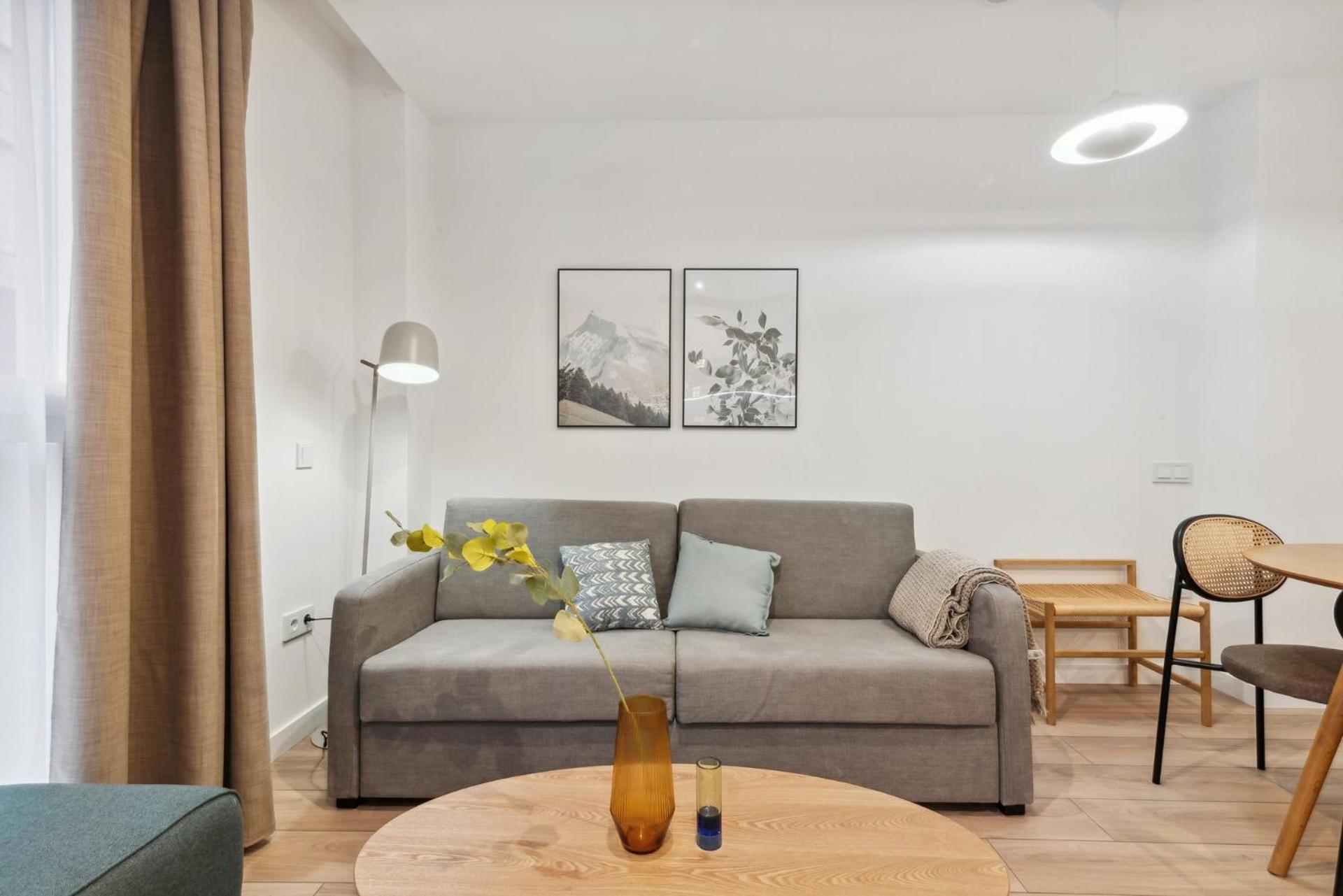 Limehome Valencia Carrer Del Pare Palau I Quer 외부 사진