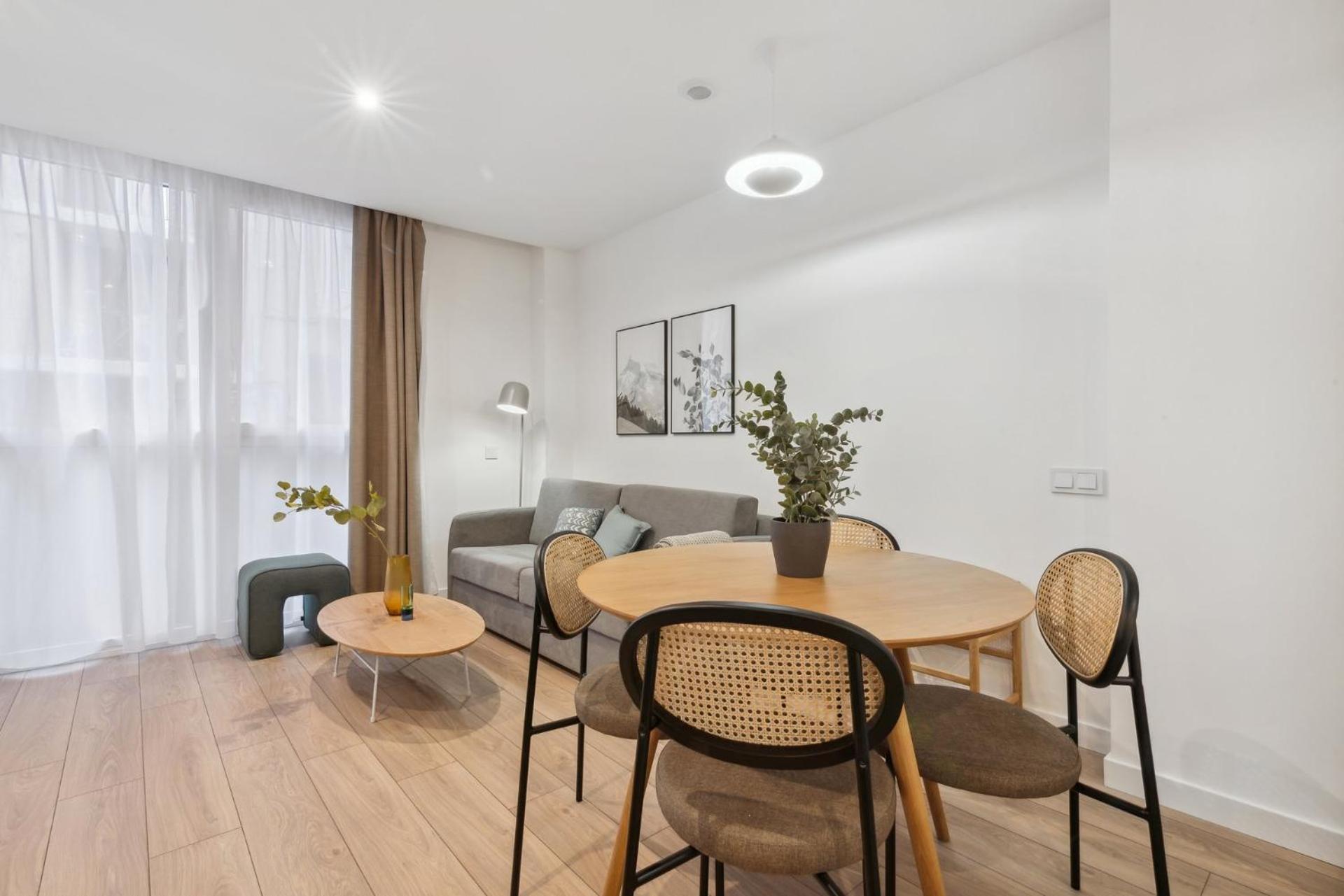 Limehome Valencia Carrer Del Pare Palau I Quer 외부 사진