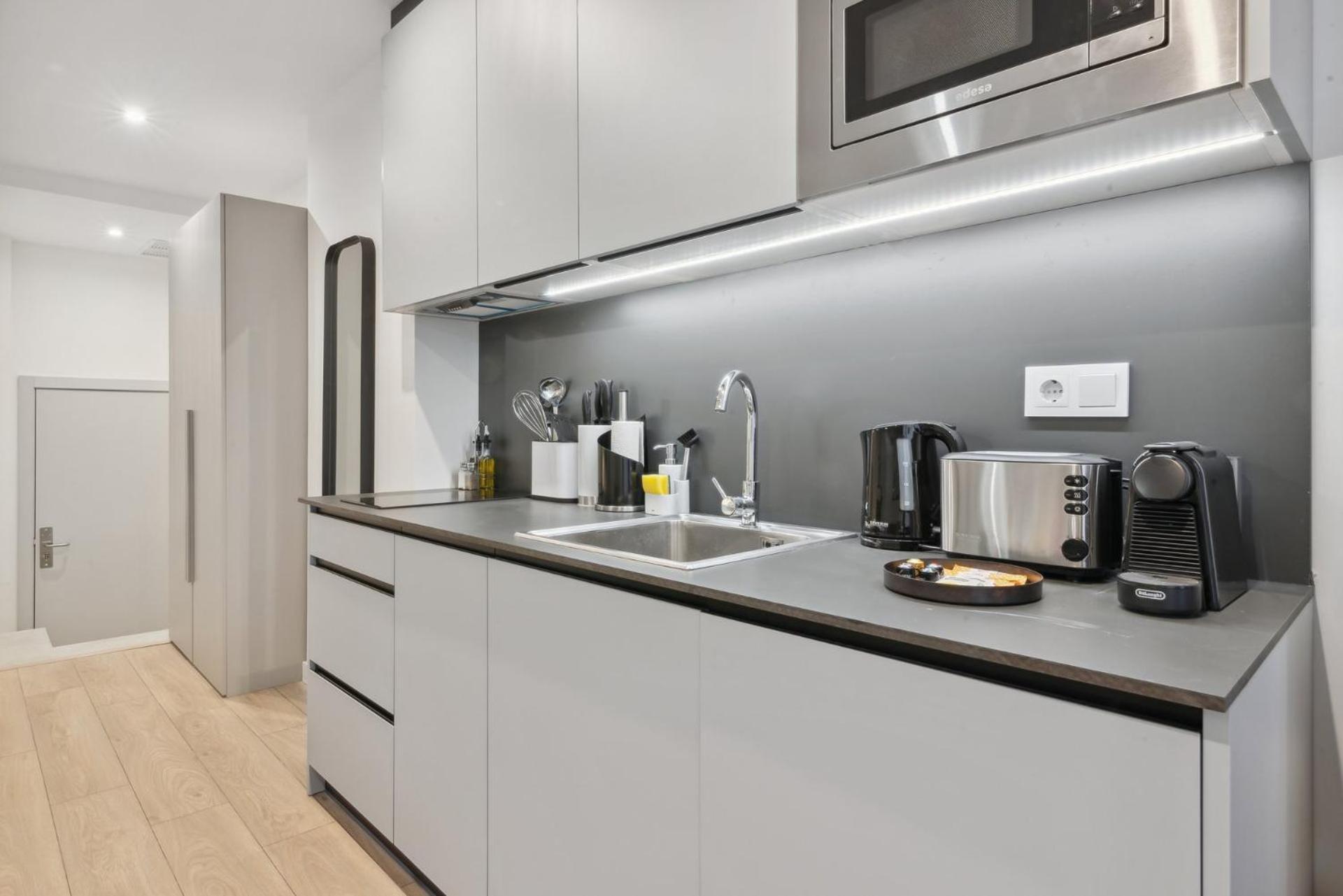 Limehome Valencia Carrer Del Pare Palau I Quer 외부 사진