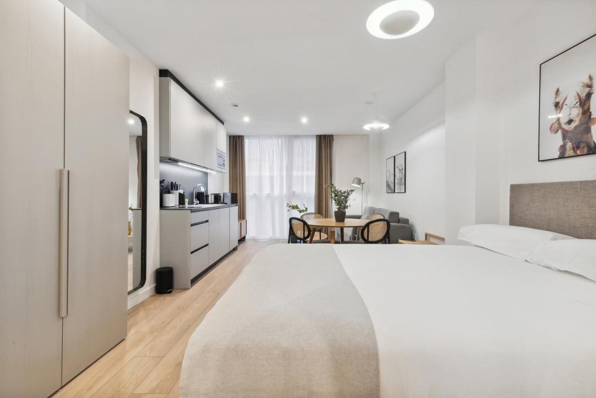 Limehome Valencia Carrer Del Pare Palau I Quer 외부 사진