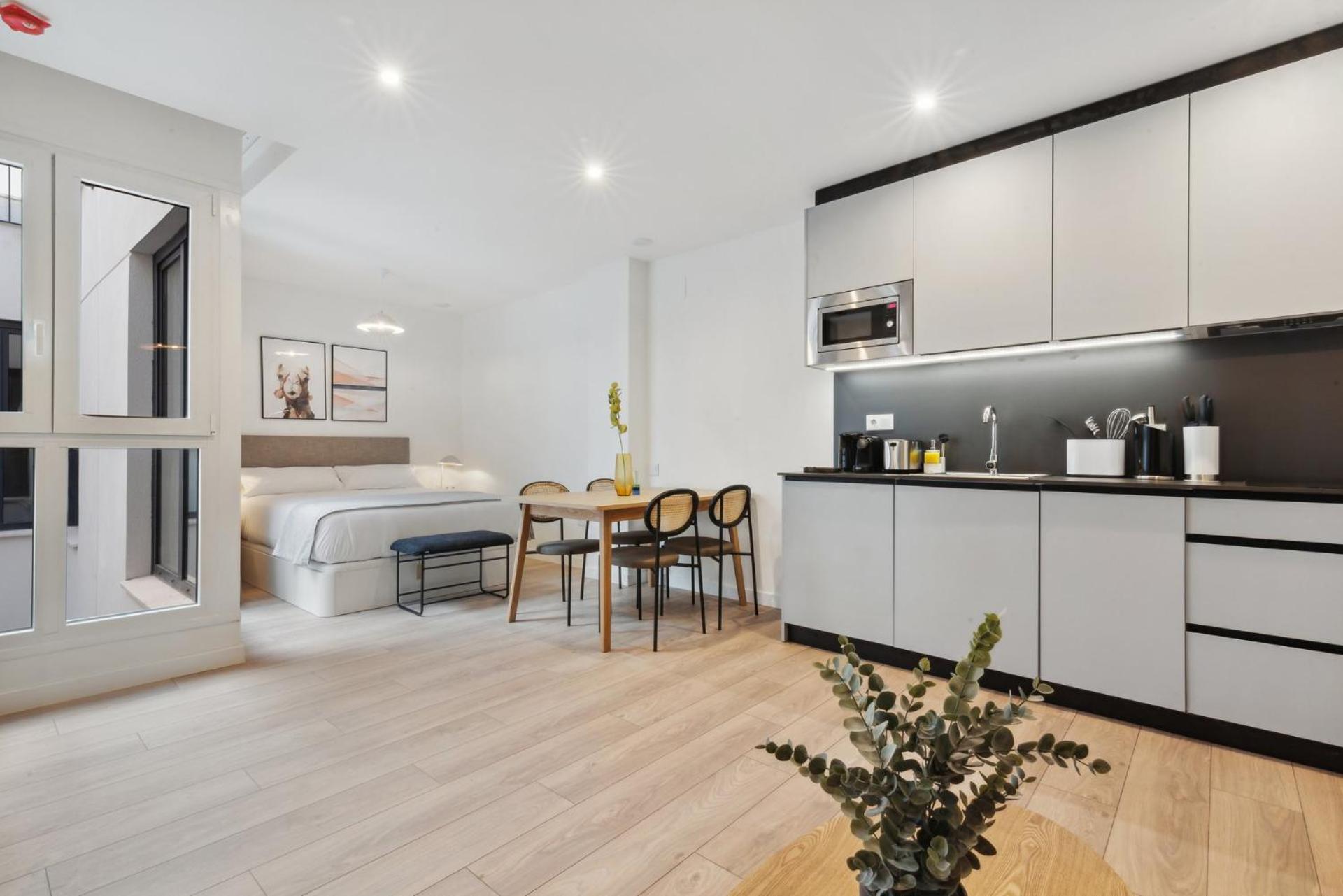 Limehome Valencia Carrer Del Pare Palau I Quer 외부 사진