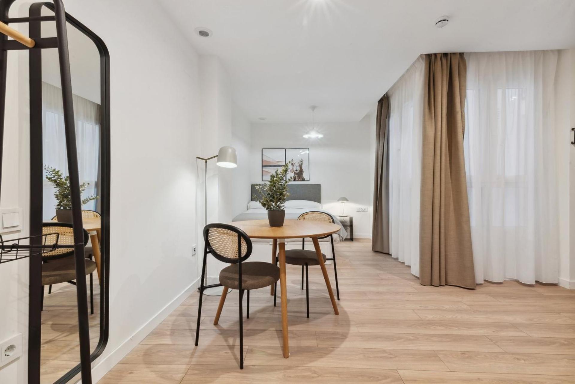 Limehome Valencia Carrer Del Pare Palau I Quer 외부 사진