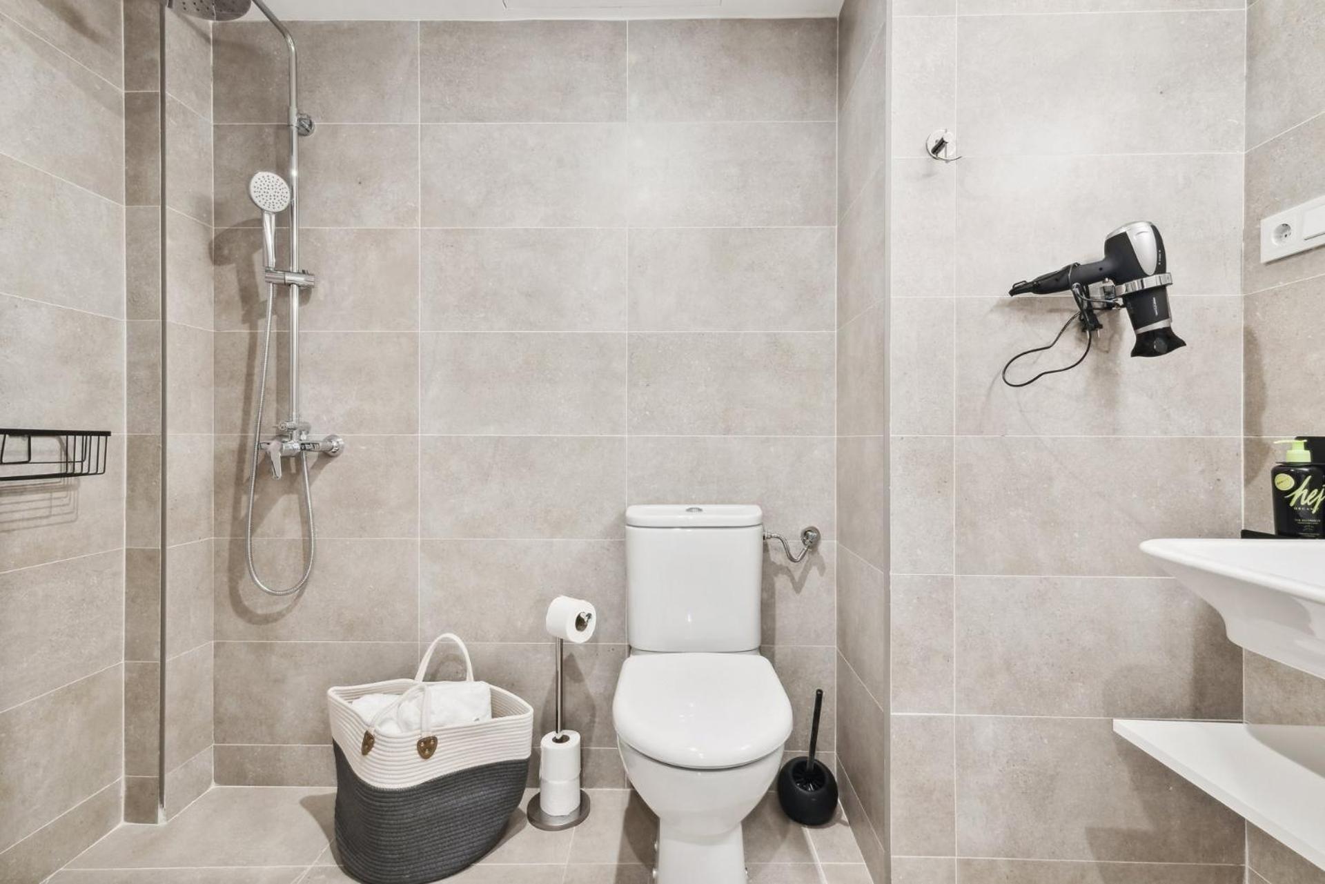 Limehome Valencia Carrer Del Pare Palau I Quer 외부 사진