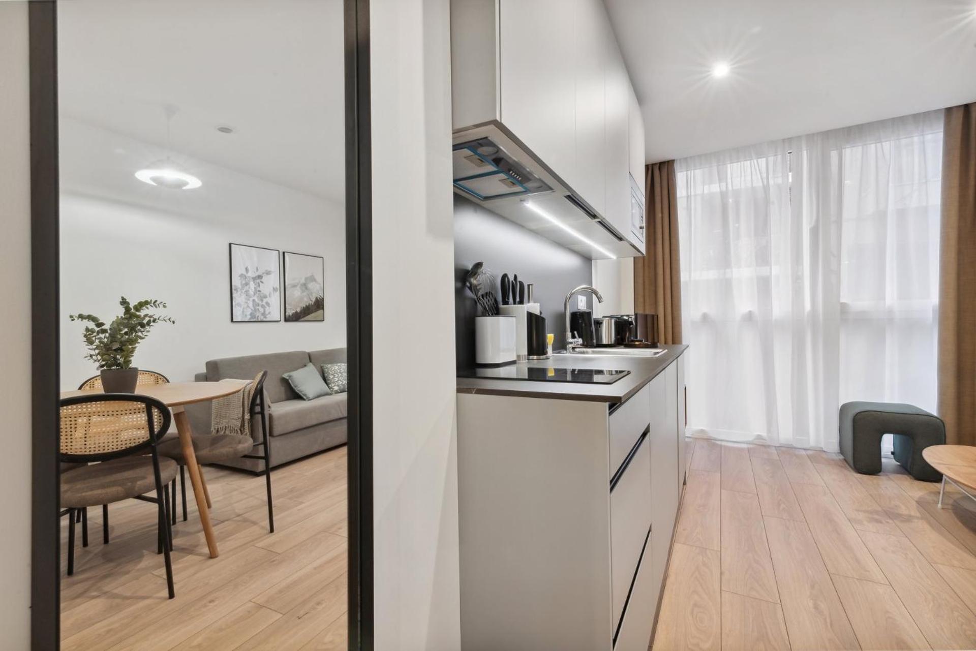 Limehome Valencia Carrer Del Pare Palau I Quer 객실 사진